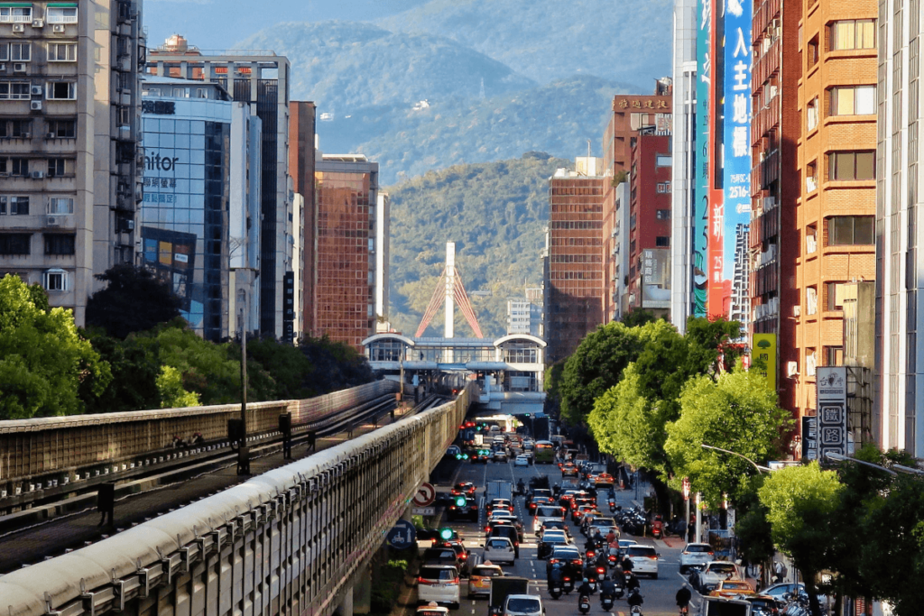 Taipei MRT and the City