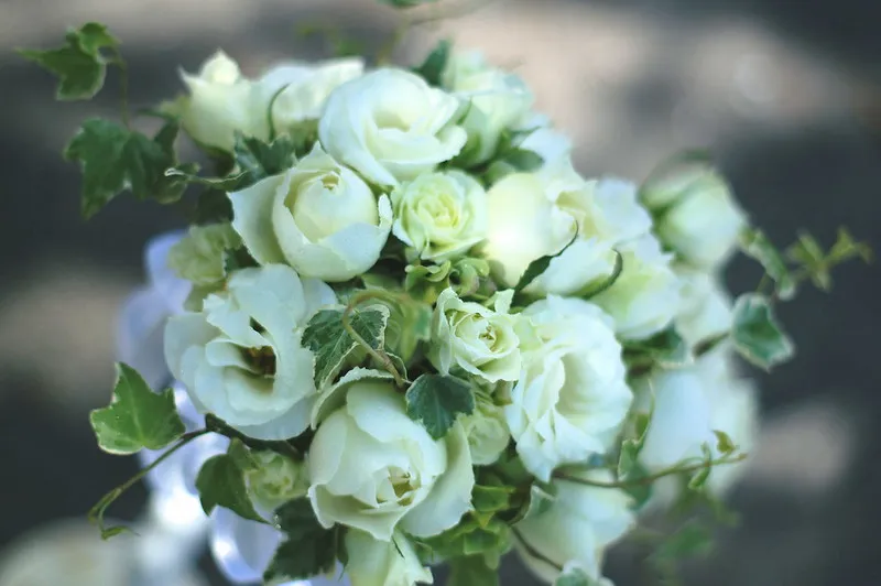 white flower bouquet